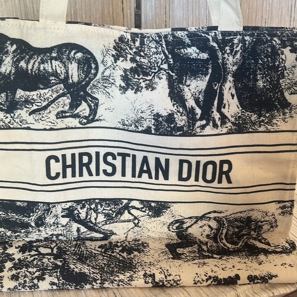 DIOR VIP Tote Bag - Picture 3 of 4